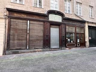 BOUTIQUE A LOUER - ST ETIENNE - 97 m2 - 890 &euro; HC par mois