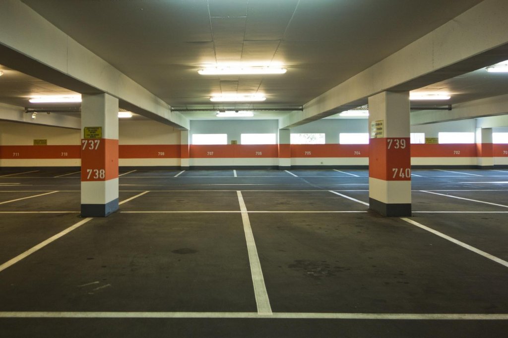 PARKING EXTERIEUR A LOUER - ST ETIENNE - 78 &euro; charges comprises par mois