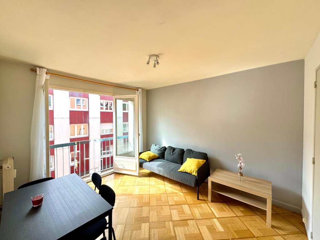 APPARTEMENT T2 A LOUER - ST ETIENNE - 38 m2 - 550 &euro; charges comprises par mois
