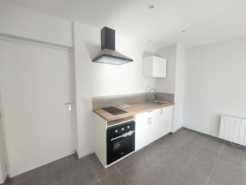 APPARTEMENT T2 A LOUER - ST ETIENNE - 36.3 m2 - 515 &euro; charges comprises par mois