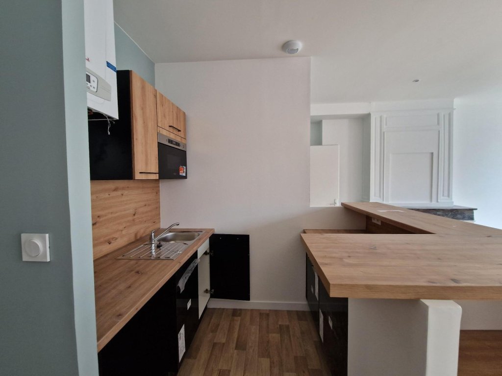 STUDIO A LOUER - ST ETIENNE - 32.17 m2 - 440 &euro; charges comprises par mois