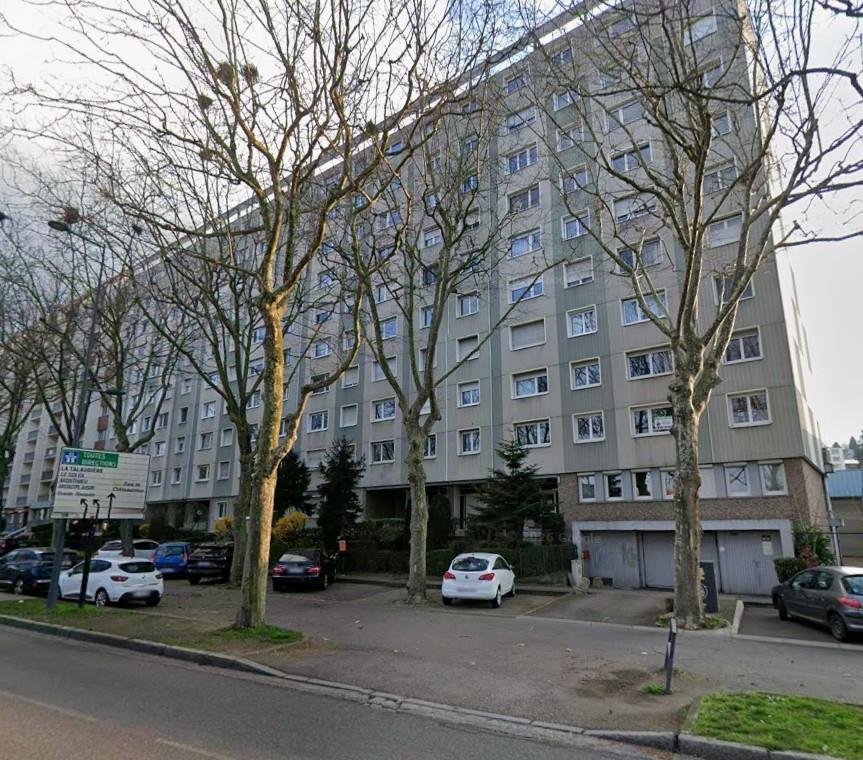APPARTEMENT T3 A LOUER - ST ETIENNE - 63.39 m2 - 612 &euro; charges comprises par mois