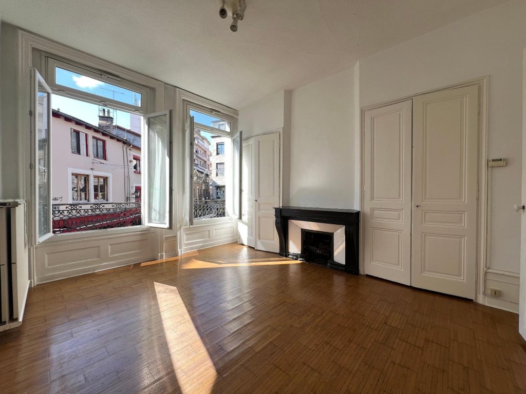 APPARTEMENT T2 A VENDRE - ST ETIENNE Centre Ville - 37.1 m2 - 54 500 &euro;