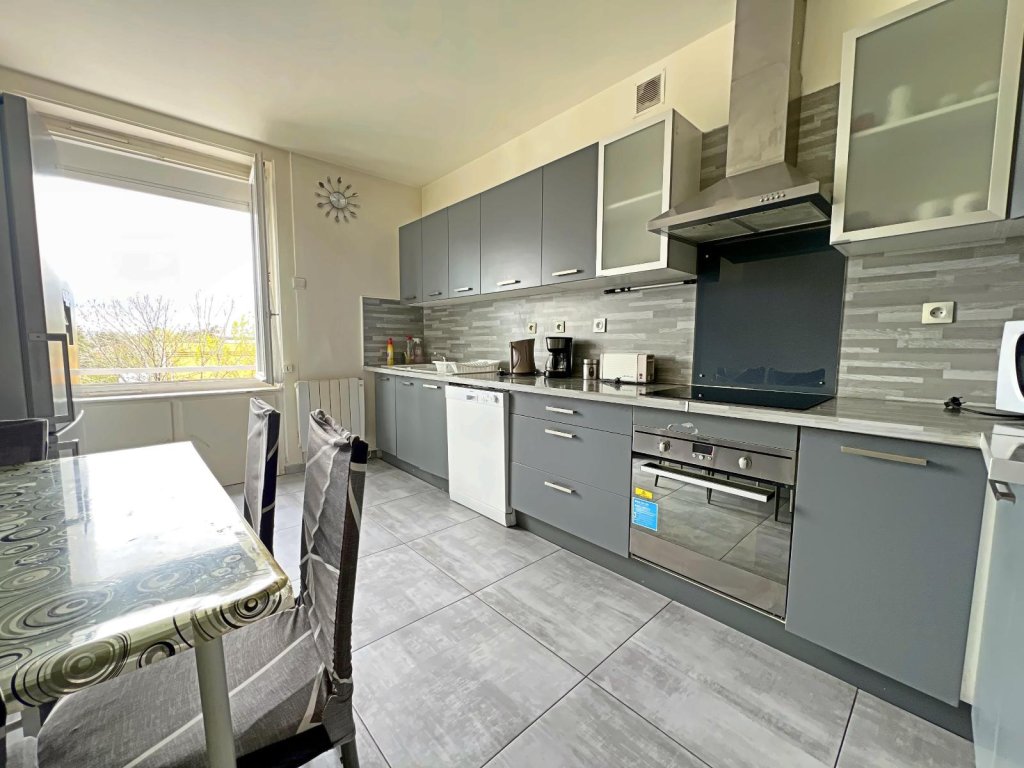 APPARTEMENT T4 A VENDRE - ST ETIENNE - 96 m2 - 95 000 &euro;