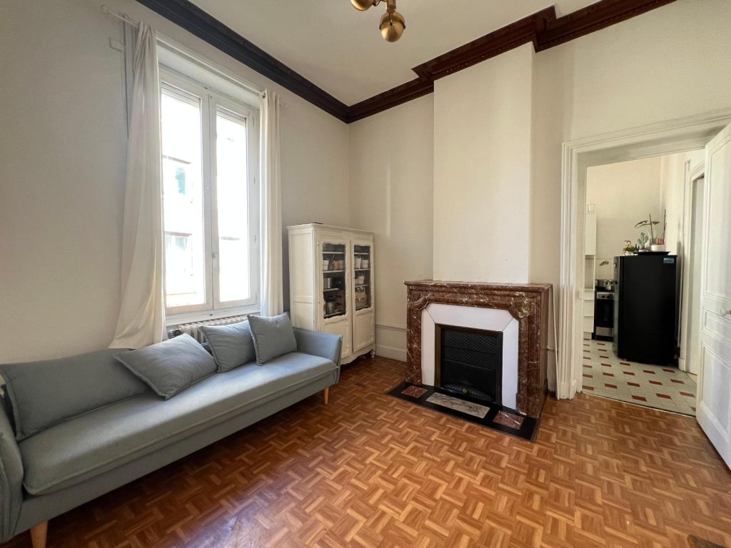 APPARTEMENT T3 A VENDRE - ST ETIENNE - 74 m2 - 60 000 &euro;