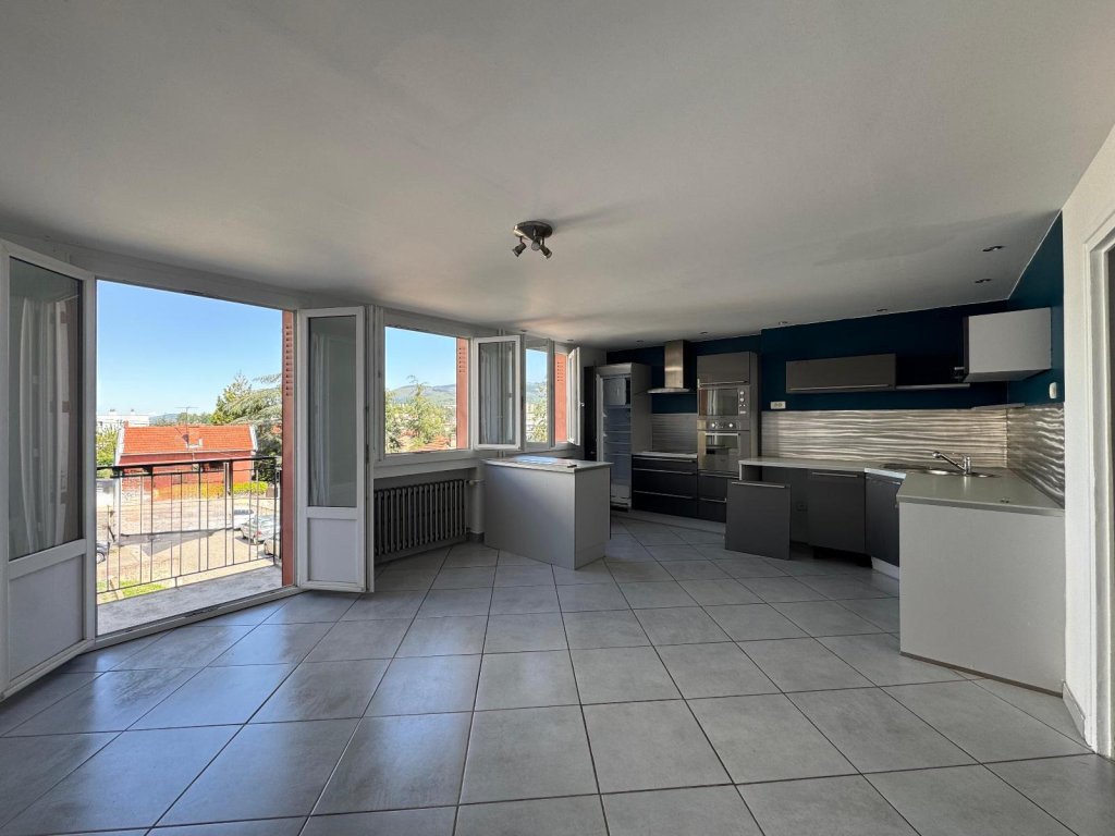 APPARTEMENT T3 A VENDRE - ST ETIENNE - 57 m2 - 75 000 &euro;