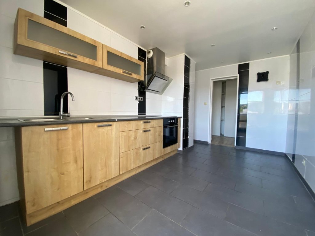 APPARTEMENT T4 A VENDRE - ST ETIENNE - 62.49 m2 - 72 000 &euro;
