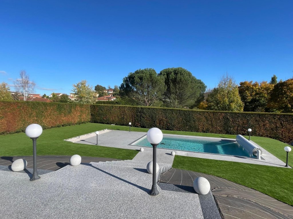 MAISON A VENDRE - ST CHAMOND - 177.96 m2 - 449 000 &euro;