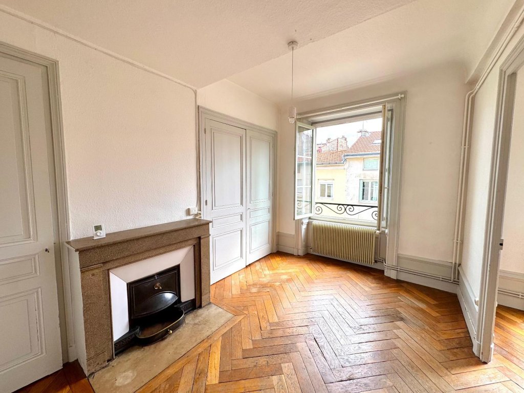 APPARTEMENT T2 A LOUER - ST ETIENNE - 39.06 m2 - 420 &euro; charges comprises par mois