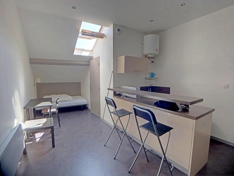 STUDIO A LOUER - ST ETIENNE - 22.03 m2 - 350 &euro; charges comprises par mois