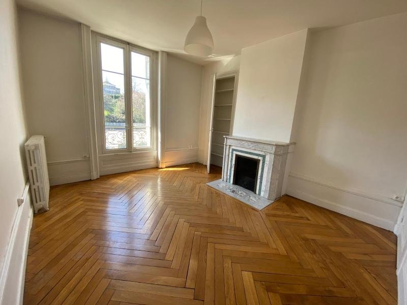 APPARTEMENT T3 A LOUER - ST ETIENNE - 80.44 m2 - 720 &euro; charges comprises par mois