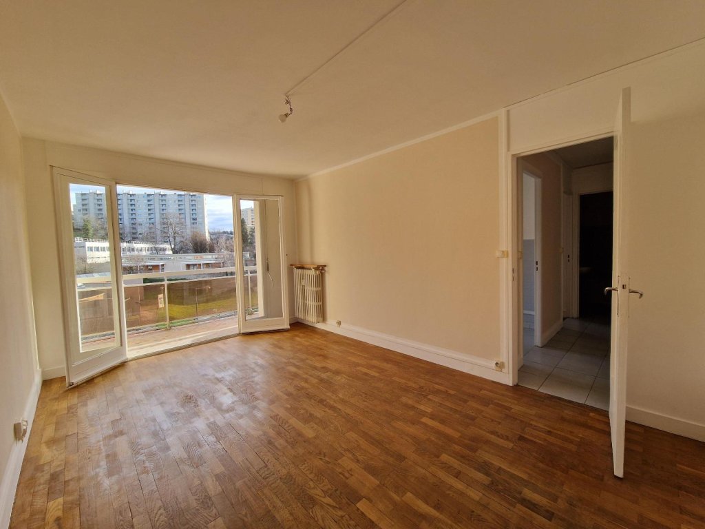 APPARTEMENT T2 A LOUER - ST ETIENNE - 43.03 m2 - 560 &euro; charges comprises par mois