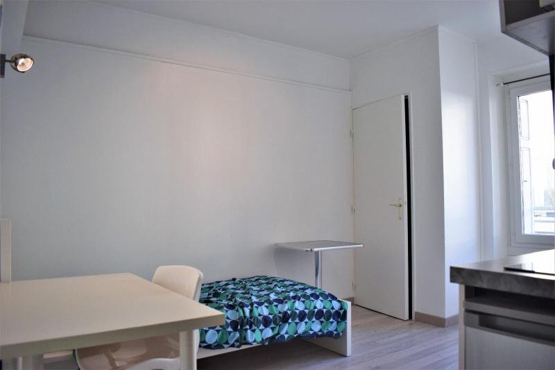 STUDIO A LOUER - ST ETIENNE - 13.74 m2 - 295 &euro; charges comprises par mois