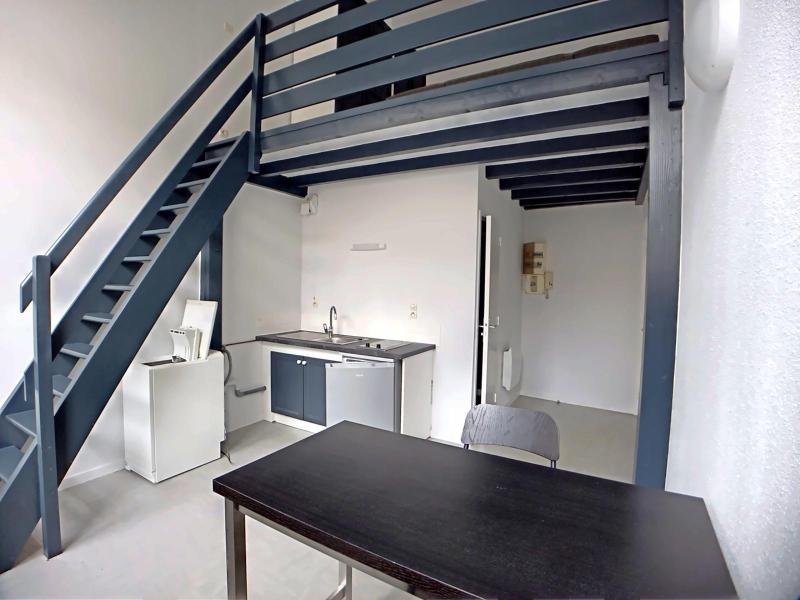 STUDIO A LOUER - ST ETIENNE - 26.31 m2 - 367 &euro; charges comprises par mois
