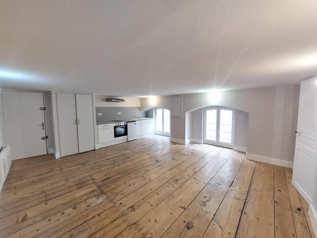 APPARTEMENT T2 A LOUER - ST ETIENNE - 49 m2 - 440 &euro; charges comprises par mois