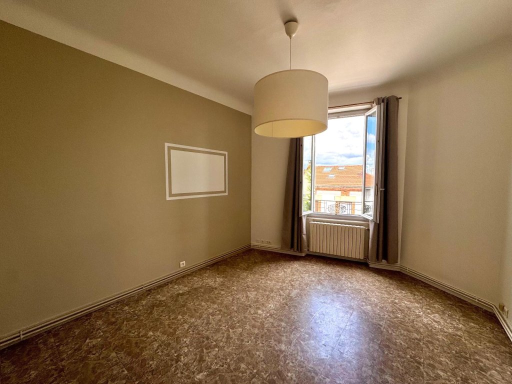 APPARTEMENT T2 A LOUER - ST ETIENNE - 53.85 m2 - 524 &euro; charges comprises par mois