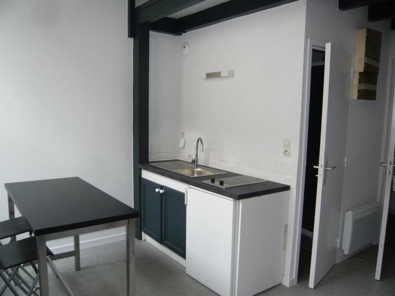 STUDIO A LOUER - ST ETIENNE - 23.83 m2 - 330 &euro; charges comprises par mois