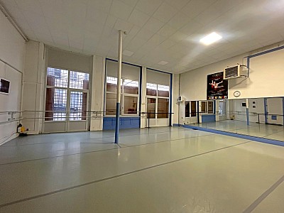 BOUTIQUE A VENDRE - ST ETIENNE - 186 m2 - 93 000 &euro; 