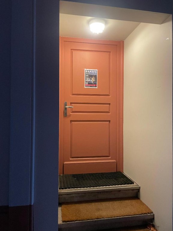 BOUTIQUE A VENDRE - ST ETIENNE - 186 m2 - 93 000 &euro; 