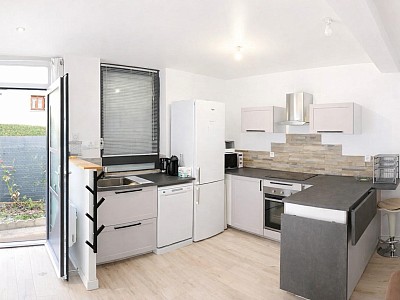 MAISON A LOUER - ST ETIENNE - 61.03 m2 - 640 € charges comprises par mois
