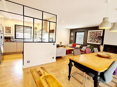 MAISON A LOUER - VILLARS - 134.68 m2 - 1 496 &euro; charges comprises par mois