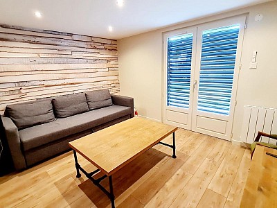 MAISON A LOUER - VILLARS - 134.68 m2 - 1 496 &euro; charges comprises par mois