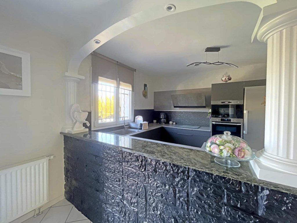 MAISON A VENDRE - ST CHAMOND - 177.96 m2 - 449 000 &euro;