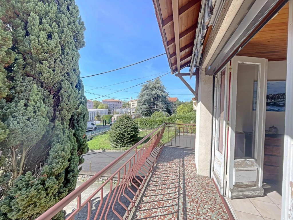 MAISON A VENDRE - ST ETIENNE - 140 m2 - 185 000 &euro;