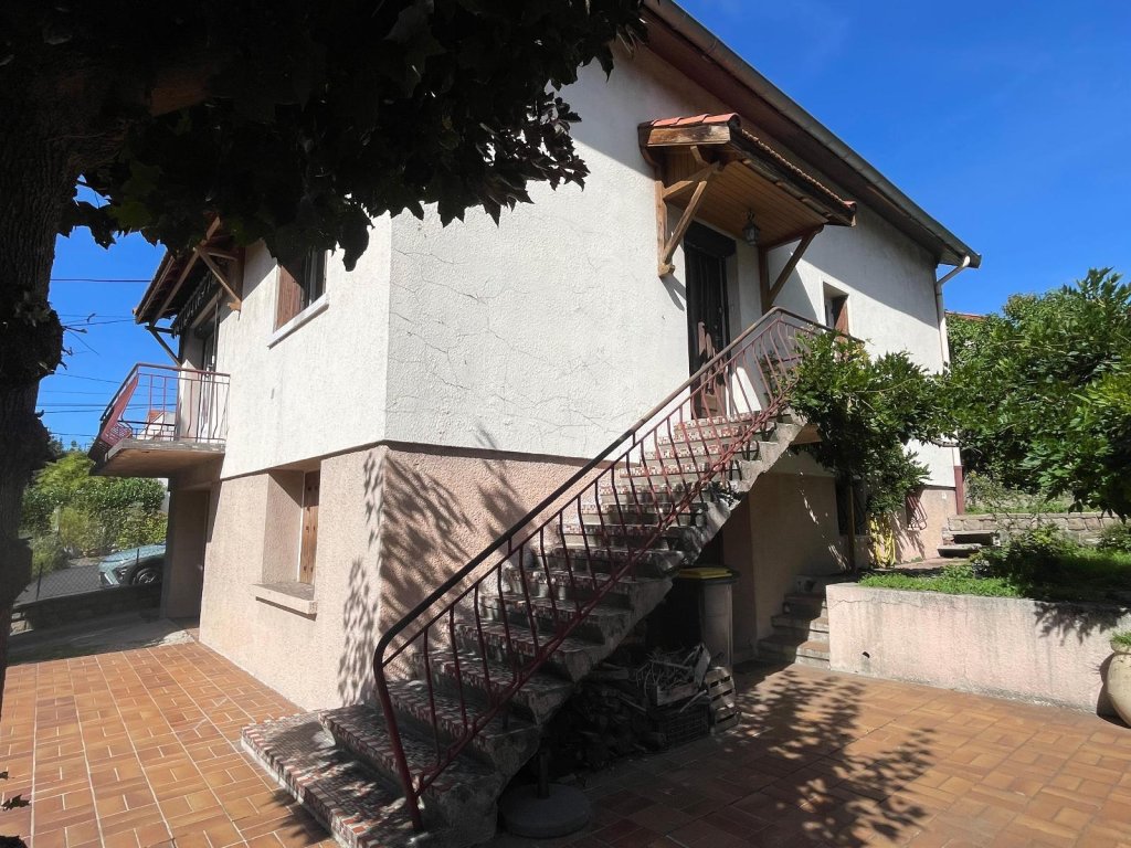 MAISON A VENDRE - ST ETIENNE - 140 m2 - 185 000 &euro;