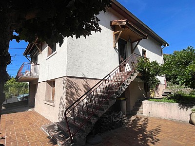 MAISON A VENDRE - ST ETIENNE - 140 m2 - 185 000 &euro;