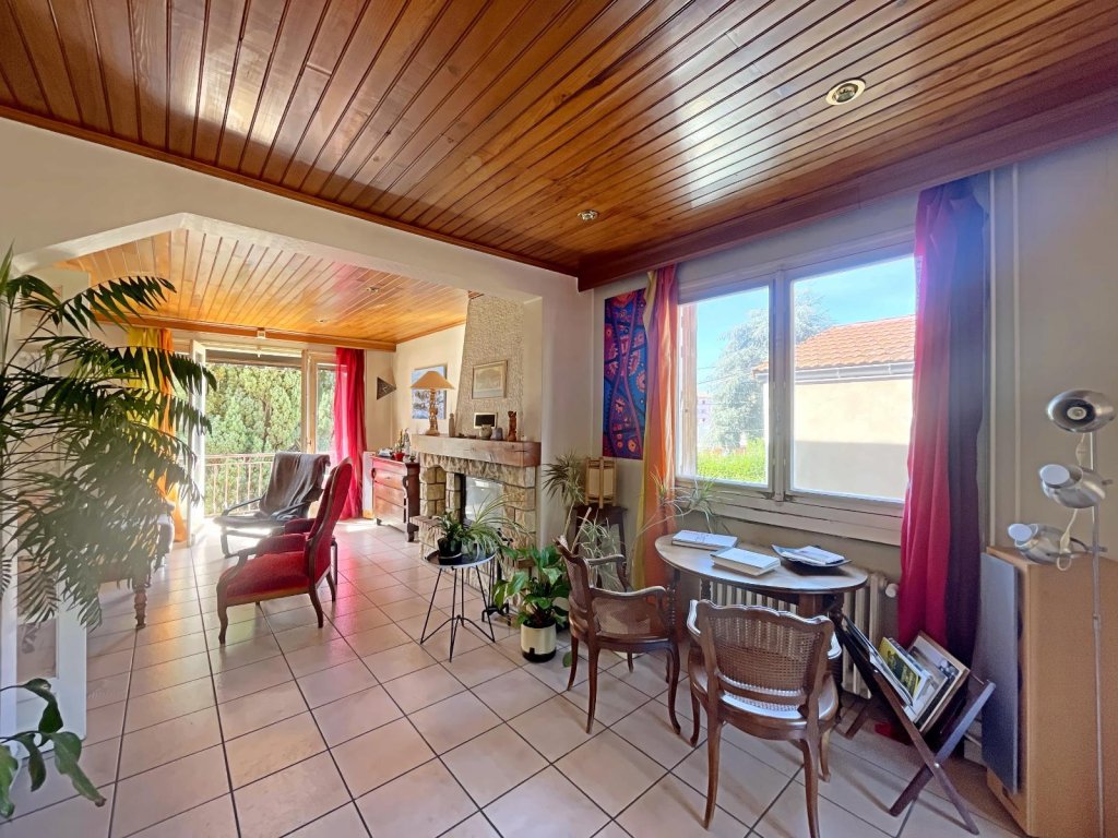 MAISON A VENDRE - ST ETIENNE - 140 m2 - 185 000 &euro;