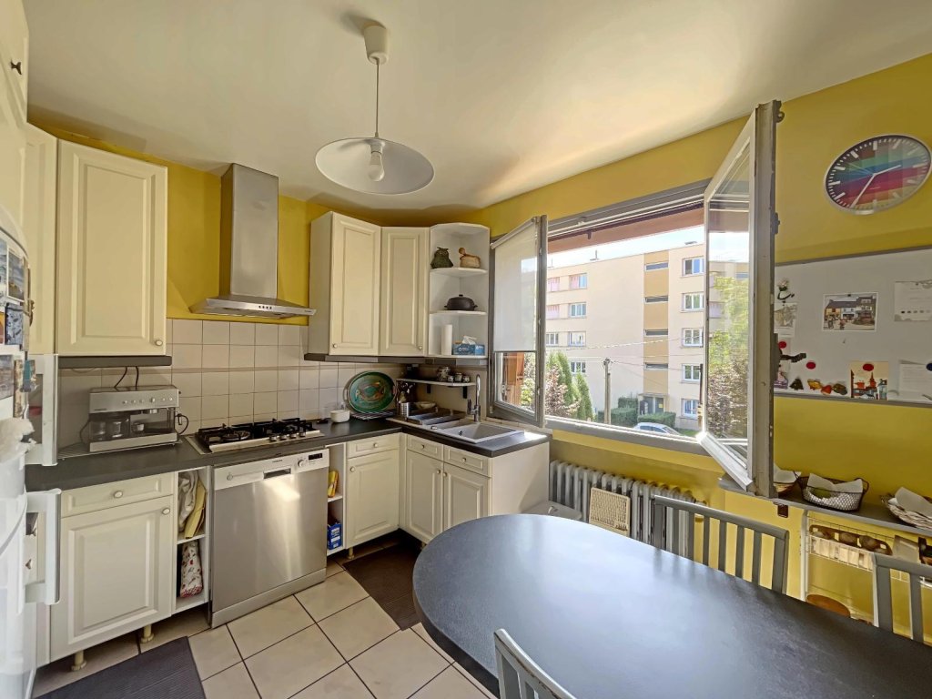 MAISON A VENDRE - ST ETIENNE - 140 m2 - 185 000 &euro;