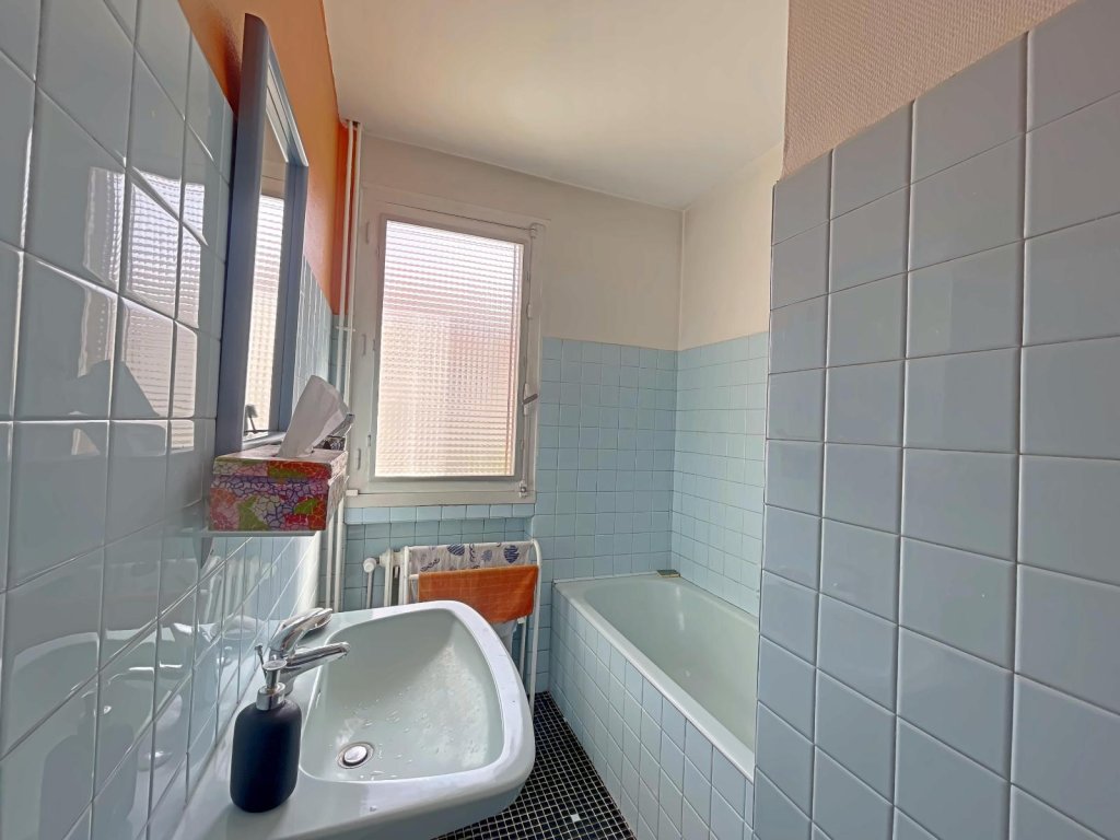 MAISON A VENDRE - ST ETIENNE - 140 m2 - 185 000 &euro;