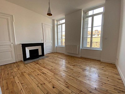 STUDIO A LOUER - ST ETIENNE - 26.55 m2 - 410 &euro; charges comprises par mois