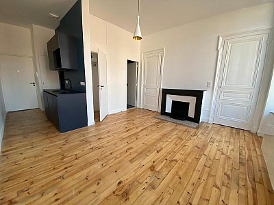 STUDIO A LOUER - ST ETIENNE - 26.55 m2 - 410 &euro; charges comprises par mois