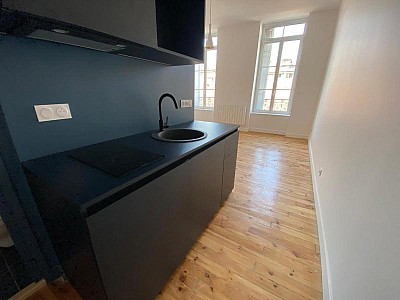 STUDIO A LOUER - ST ETIENNE - 26.55 m2 - 410 &euro; charges comprises par mois