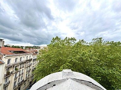 STUDIO A LOUER - ST ETIENNE - 25.1 m2 - 350 &euro; charges comprises par mois