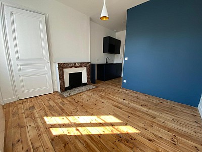 STUDIO A LOUER - ST ETIENNE - 19 m2 - 410 &euro; charges comprises par mois