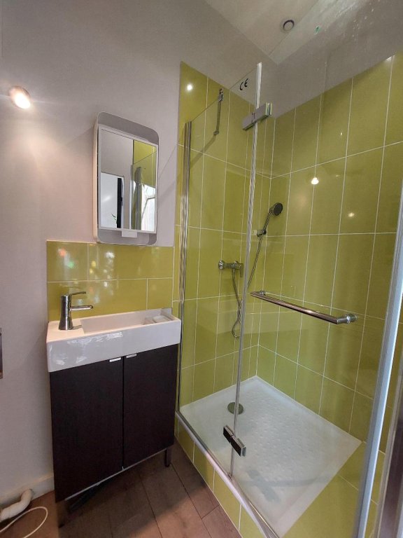 STUDIO A LOUER - ST ETIENNE - 22.76 m2 - 353 &euro; charges comprises par mois