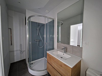 STUDIO A LOUER - ST ETIENNE - 24.91 m2 - 375 &euro; charges comprises par mois