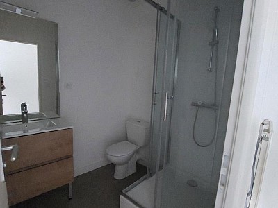 STUDIO A LOUER - ST ETIENNE - 30.85 m2 - 335 &euro; charges comprises par mois
