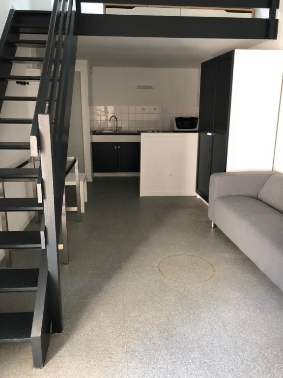 STUDIO A LOUER - ST ETIENNE - 34.55 m2 - 440 &euro; charges comprises par mois