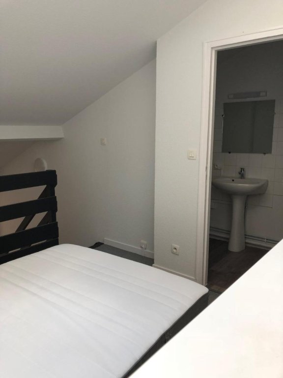 STUDIO A LOUER - ST ETIENNE - 34.55 m2 - 440 &euro; charges comprises par mois