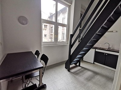 STUDIO A LOUER - ST ETIENNE - 22.47 m2 - 360 &euro; charges comprises par mois
