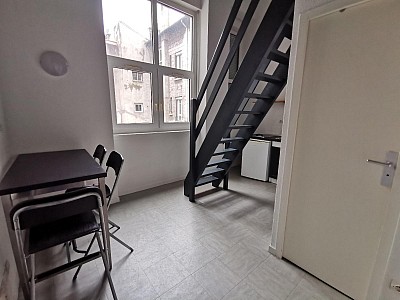 STUDIO A LOUER - ST ETIENNE - 22.47 m2 - 360 &euro; charges comprises par mois