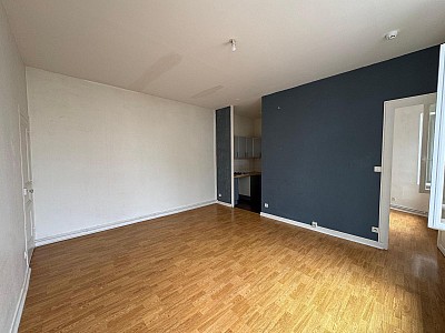STUDIO A LOUER - ST ETIENNE - 41.25 m2 - 440 &euro; charges comprises par mois
