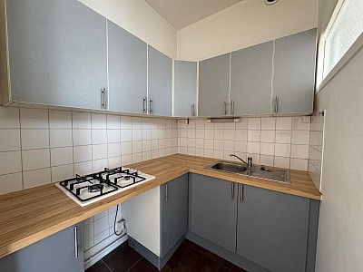 STUDIO A LOUER - ST ETIENNE - 41.25 m2 - 440 &euro; charges comprises par mois