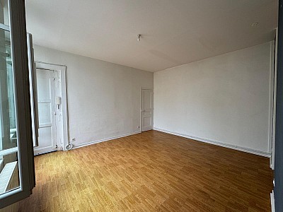 STUDIO A LOUER - ST ETIENNE - 41.25 m2 - 440 &euro; charges comprises par mois