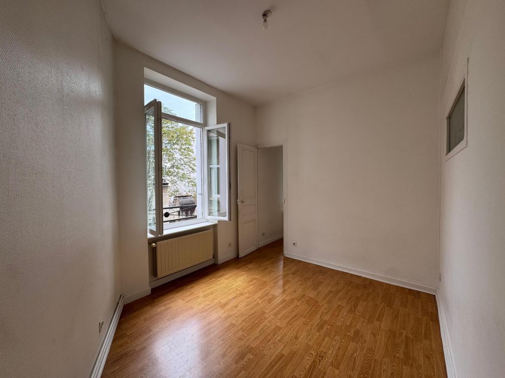 STUDIO A LOUER - ST ETIENNE - 41.25 m2 - 440 &euro; charges comprises par mois