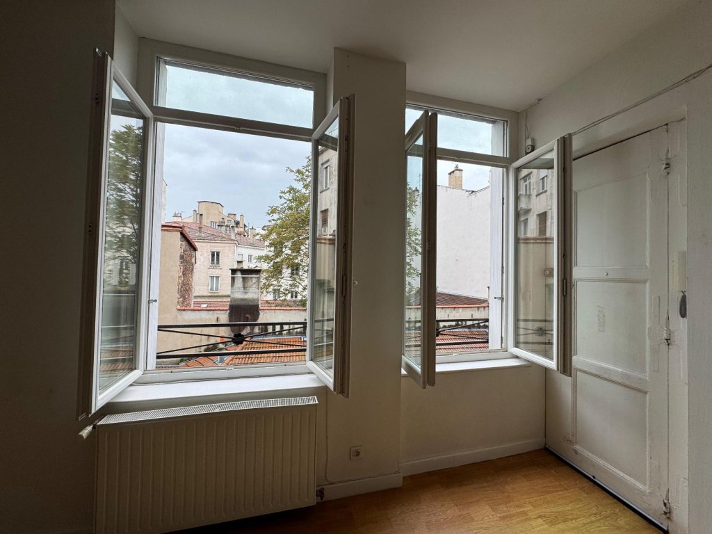 STUDIO A LOUER - ST ETIENNE - 41.25 m2 - 440 &euro; charges comprises par mois